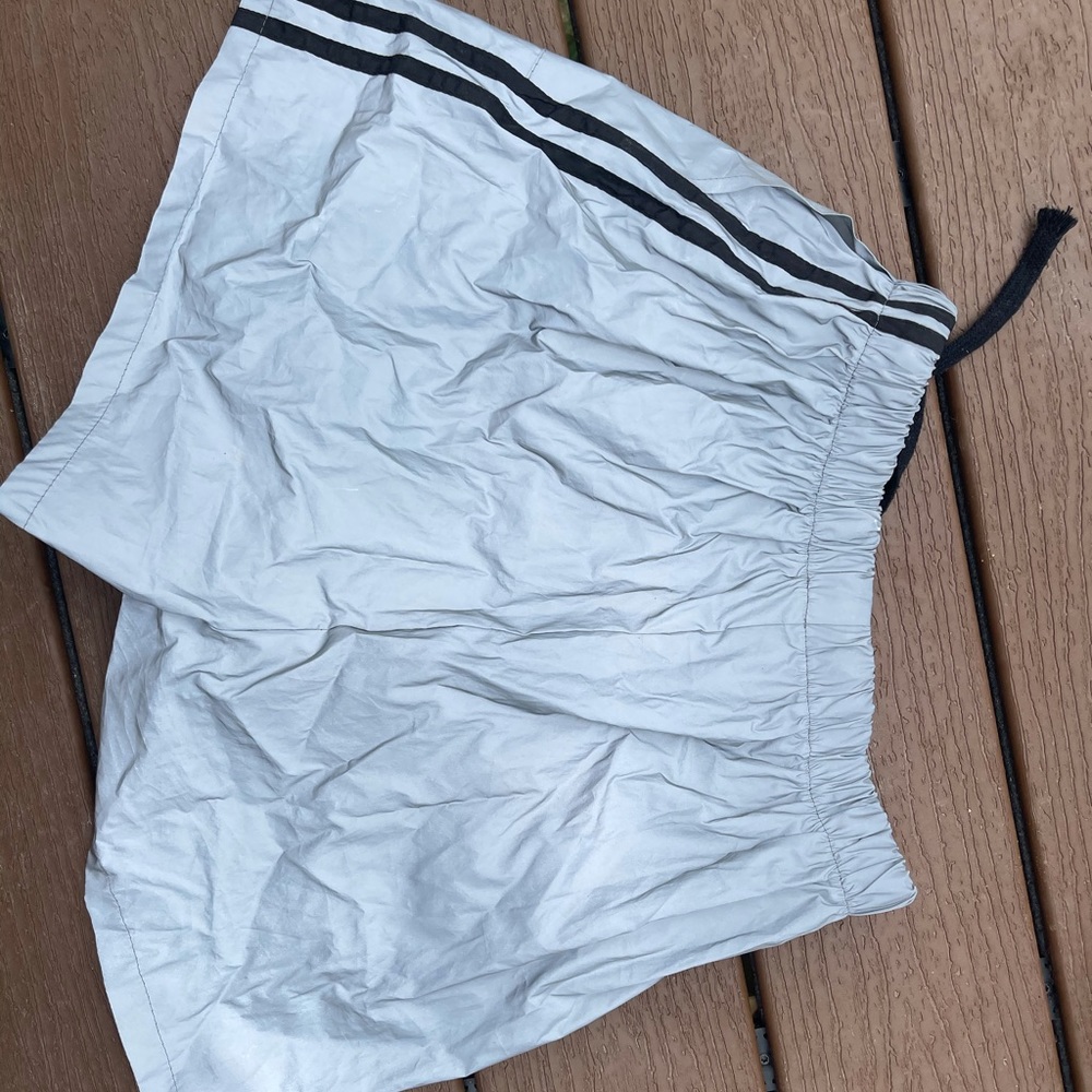 REFLECTIVE SHORTS - Picture 2 of 3
